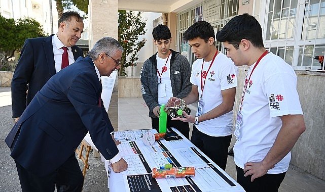 Kemer’de TÜBİTAK 4006 Bilim Fuarı