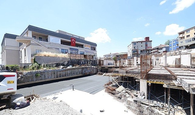 Başkan Büyükakın, Kent Meydanı projesini inceledi