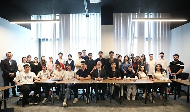 İnegöl Belediyesi’nden 330 Öğrenciye Sınav Öncesi Rehberlik Desteği